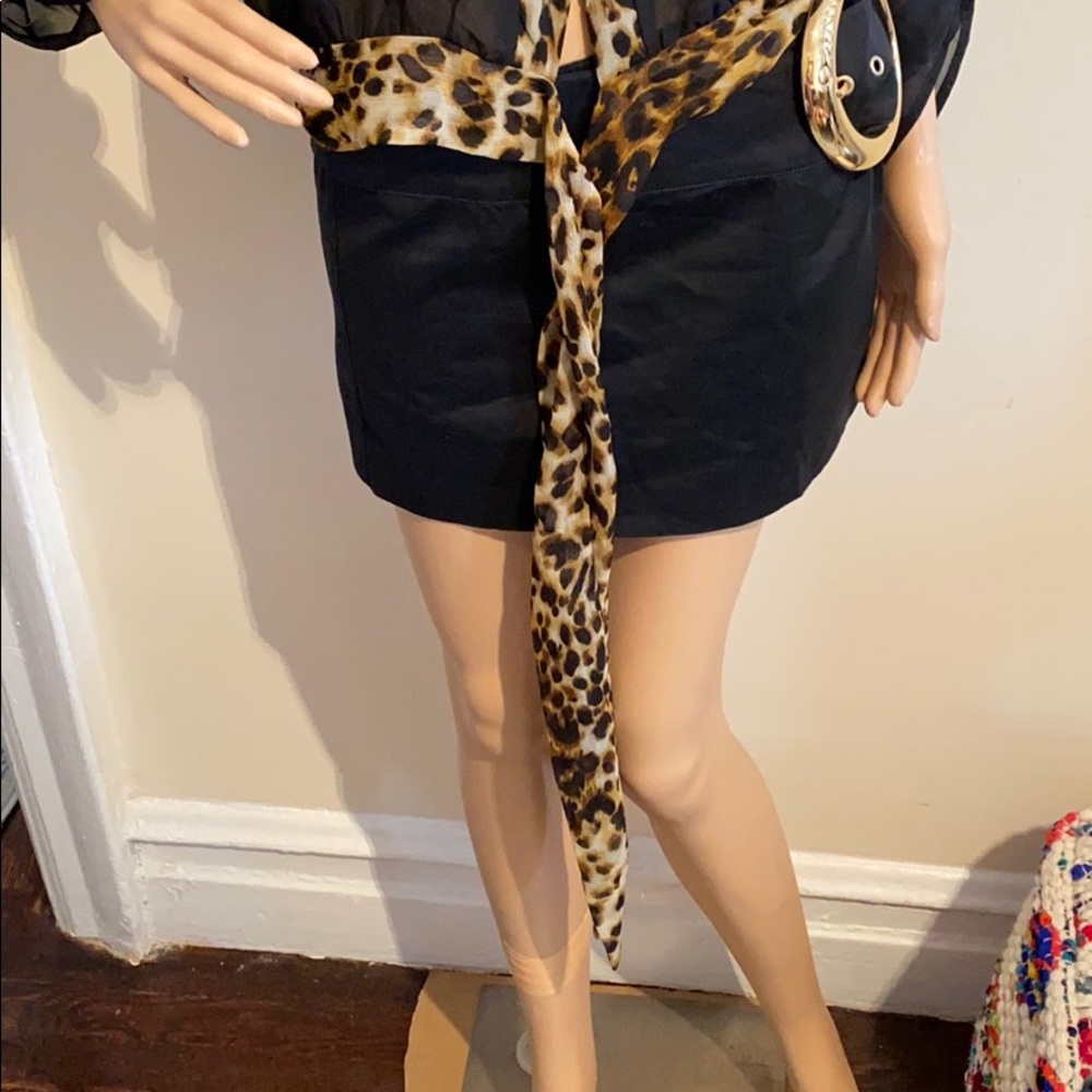 Brand new blouse. Very interesting. - Picture 7 of 9